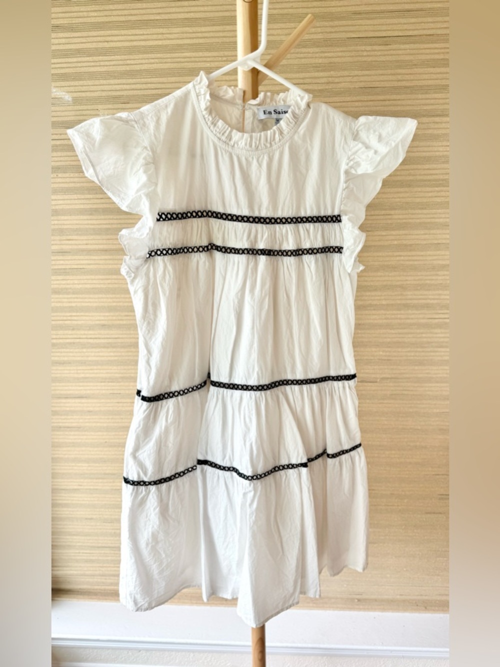 En Saison Aliza Babydoll Mini Dress White Ruffle Tiered M EUC Ruffle Sleeve - Picture 4 of 12